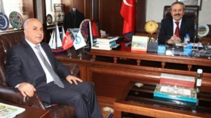 Aksaray Emniyet M&uuml;d&uuml;r&uuml;nden Rekt&ouml;re Ziyaret