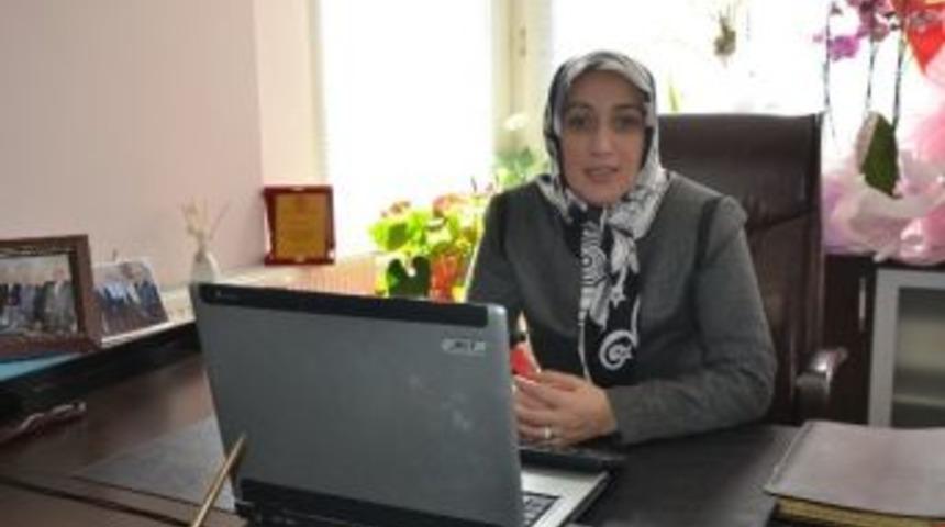 Diz Ağrısı Şikayetiyle Gittiği Hastanede Kemik Kanseri Olduğunu &Ouml;ğrendi