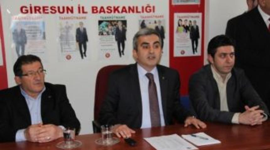Mhp'nin Giresun Belediye Başkan Adayı Orhan Erzurum, 5 Yıl Boyunca G&ouml;rev Yapacağı Kadrosunu Tanıttı
