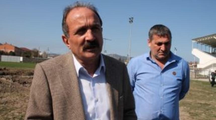 Fethiyespor&rsquo;un Sahasında Başlatılan İnşaata, Belediye Ka&ccedil;ak Zaptı Tuttu