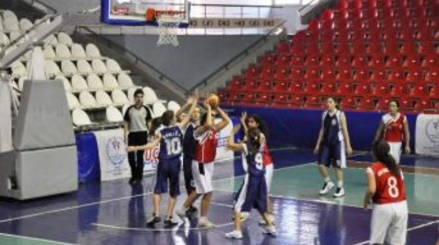 Anadolu Yıldızlar Ligi&rsquo;nin Basketbol Ayağı Manisa&rsquo;da