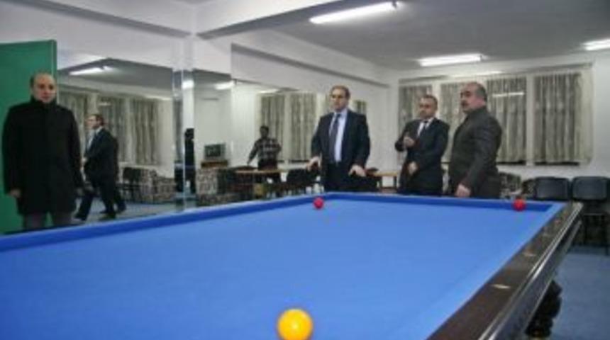 Kaymakam Beyazyıldız Spor Salonu&rsquo;nu İnceledi