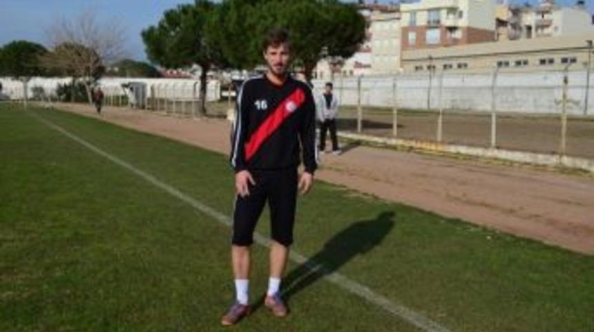 Burhaniye&rsquo;deki Başarılı Futbolcu İlgi &Ccedil;ekiyor