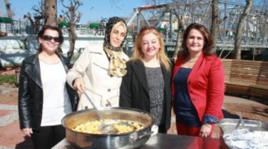 Beyaz Lale Derneği Lokma Standı At&ccedil;ı