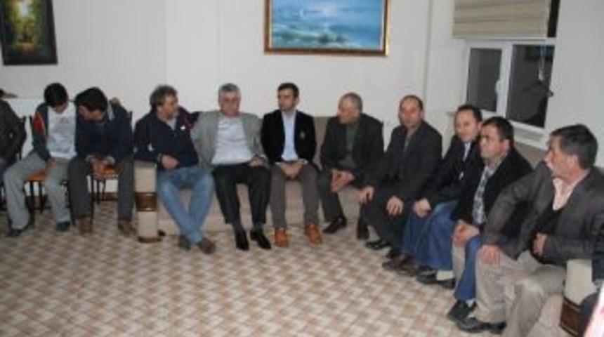 Karadenizliler Derneği'nden Boz&uuml;y&uuml;kspor'a Ziyaret