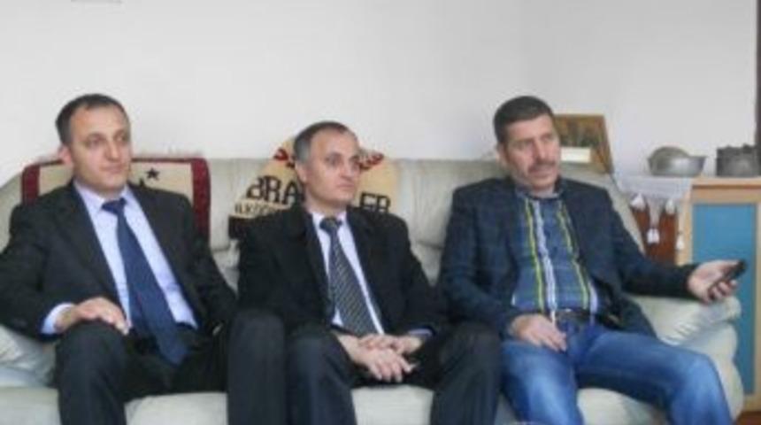 B&uuml;ro Memur Sen'den Sındırgı Ak Parti Belediye Başkan Adayına Ziyaret