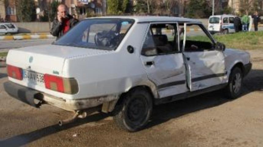 Direksiyon Dersi Alan Gen&ccedil; Kızın Heyecanı Kazaya Neden Oldu