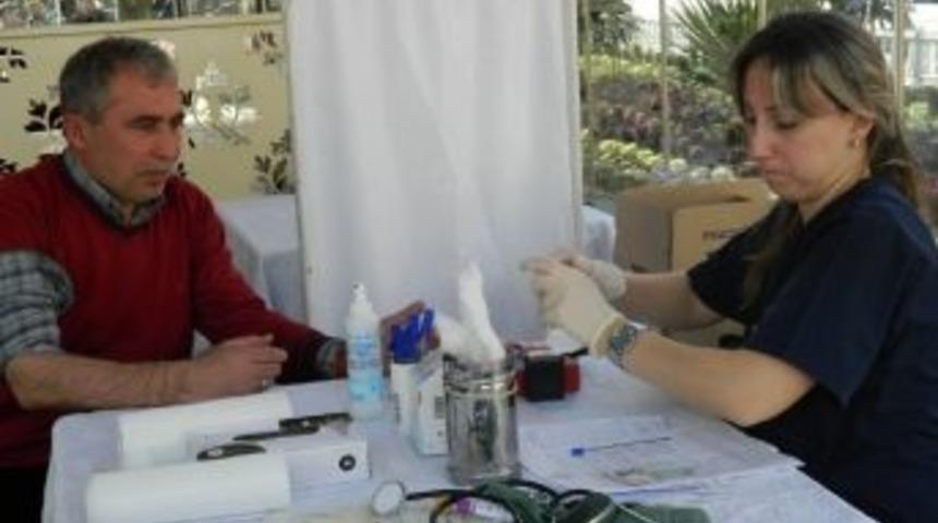 Kızılay&rsquo;a 48 &Uuml;nite Kan Bağışı