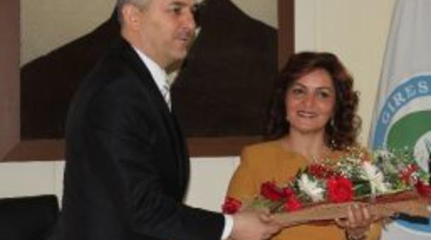 Yılın Rekt&ouml;r&uuml; Ayg&uuml;n Attar&rsquo;a G&ouml;rele&rsquo;den Tebrik Ziyareti