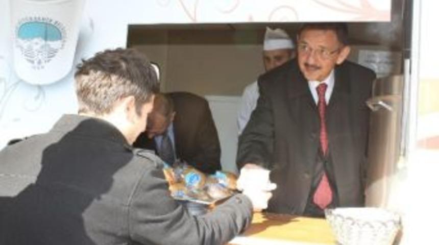 &Ouml;ğrencinin Halinden Anlayan Başkan