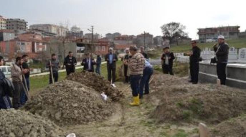 Konteynırda Verdiği Yaşam M&uuml;cadelesini Huzurevi&rsquo;nde Kaybetti