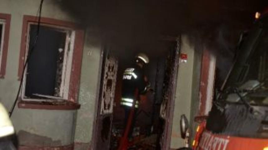 Kızının &Ccedil;eyizleri K&uuml;l Oldu