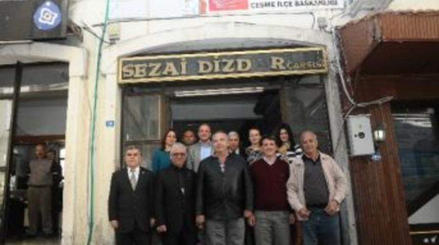 Chp &Ccedil;eşme İl&ccedil;e Y&ouml;netimi İstifa Etti