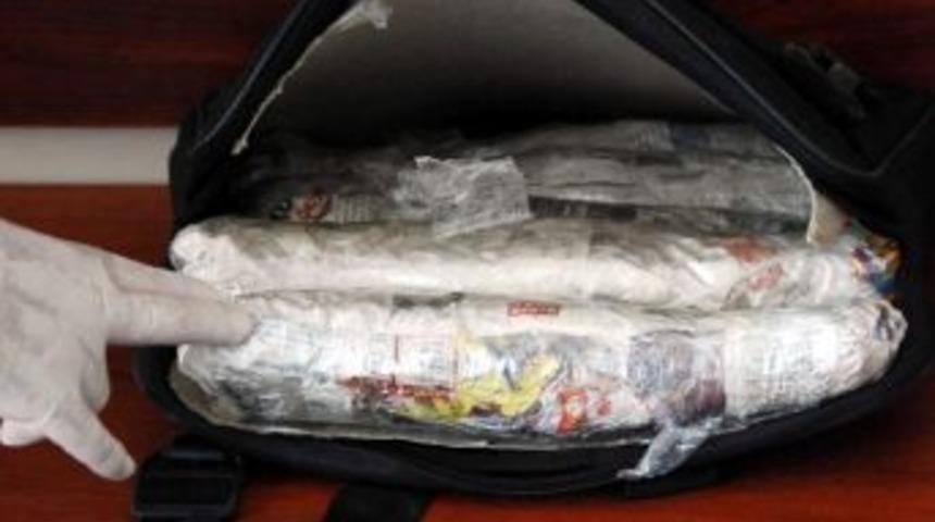 Kargo Paketinden 4,5 Kilo Esrar &Ccedil;ıktı