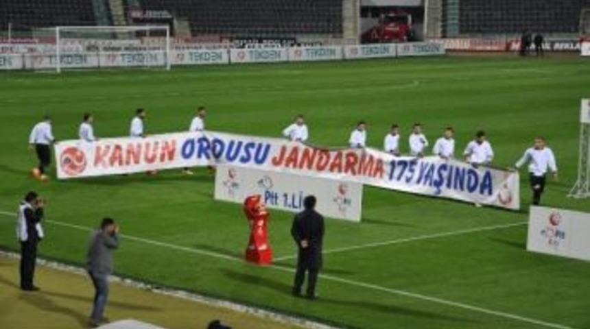 Tekden Denizlispor&rsquo;dan Jandarmaya Jest