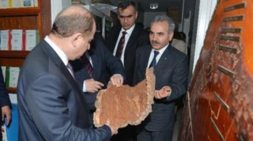 Vali &Ouml;zt&uuml;rk &Ccedil;alışma Ziyaretlerine Devam Ediyor