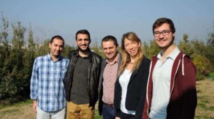 A&uuml; İletişim Fak&uuml;ltesi &Ouml;ğrencileri &Uuml;&ccedil; &Ouml;d&uuml;l Aldı