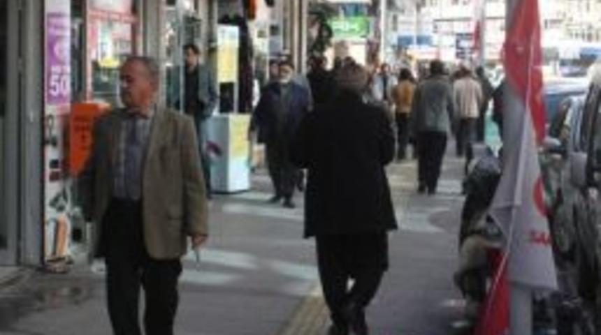 Gaziantep'te Parti Bayrakları İndirildi