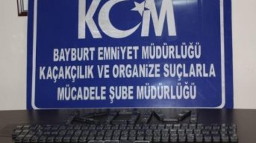 Bayburt&rsquo;ta 118 Adet Ka&ccedil;ak Cep Telefonu Ele Ge&ccedil;irildi