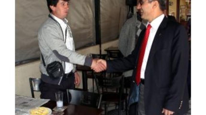 Başkan Adayı Yayman Meyhanede Oy İstedi