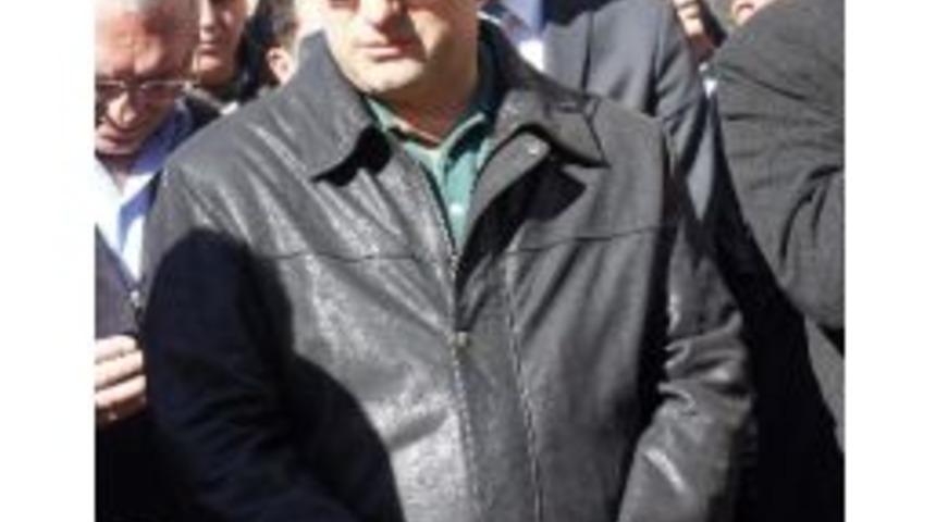 Zekeriya &Ouml;z, Eski Avukatının Cenazesine Katıldı