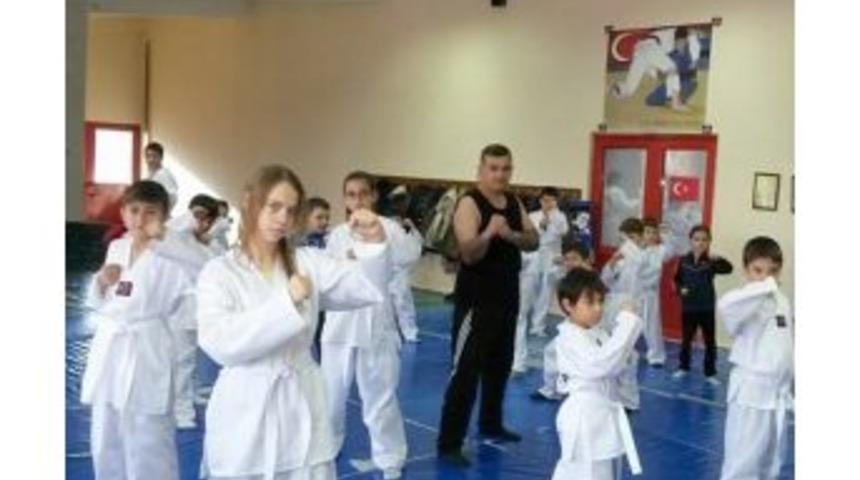 Hayrabolu'da Tekvando Sporu Yaygınlaşıyor