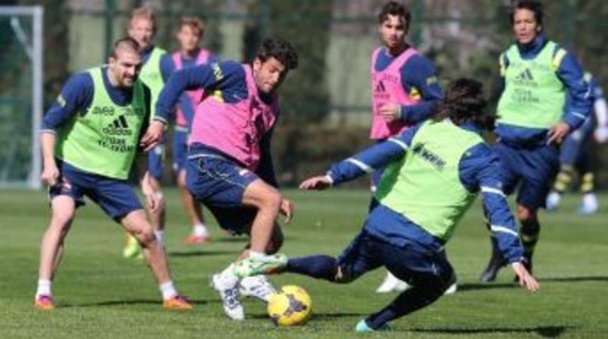Fenerbah&ccedil;e, Elazığspor Ma&ccedil;ının Hazırlıklarını S&uuml;rd&uuml;r&uuml;yor