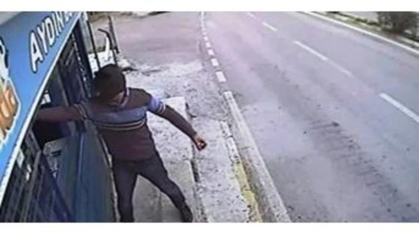Silahlı Soygunculardan Biri Tutuklandı &Uuml;&ccedil;&uuml; Serbest