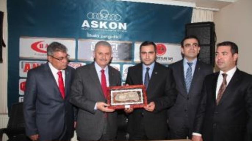 Ak Parti'li Binali Yıldırım'dan İzmir Mesajları