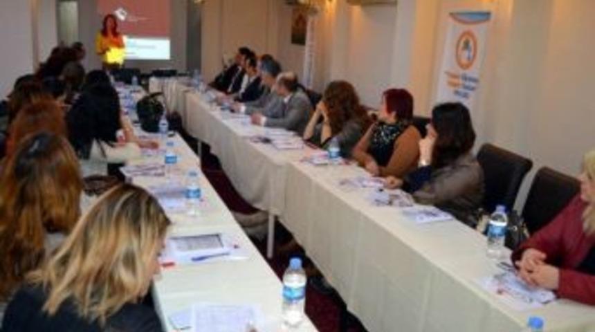 &Ouml;ğretmenlere 'toplumsal Cinsiyet Eşitliği' Dersi Verildi