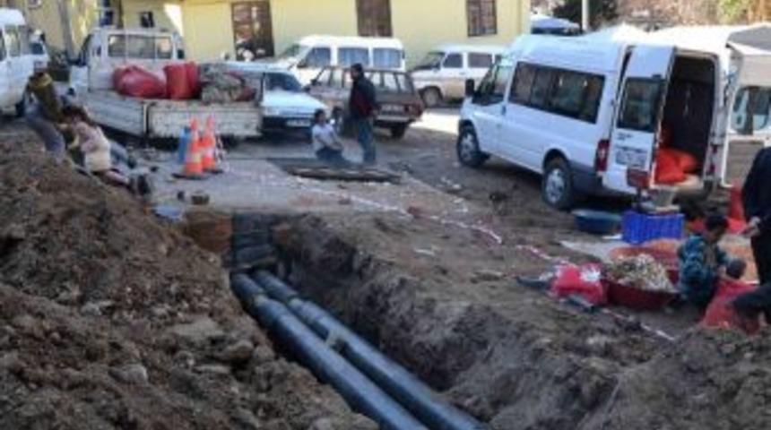 Jeotermalde Sevinme Sırası Cuma, Karşıyaka Ve Yeşilova Mahallelerinde