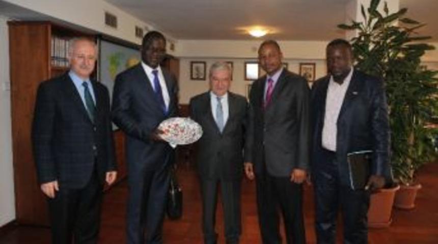 Benin Heyetinden İzmir Ticaret Odası&rsquo;na Ziyaret