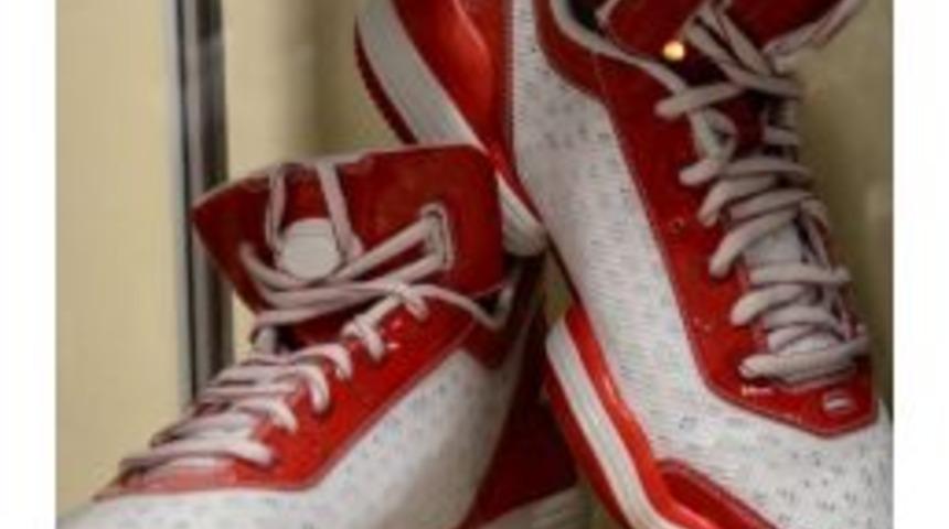 &Uuml;nl&uuml;lerin Ayakkabıları Bu M&uuml;zede Sergileniyor