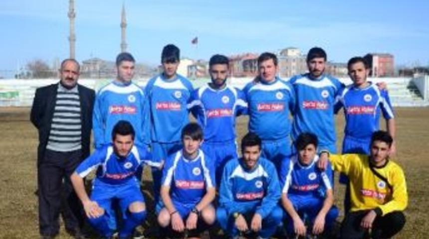 Hayırsever İşadamından Spor Kul&uuml;b&uuml;ne Anlamlı Yardım