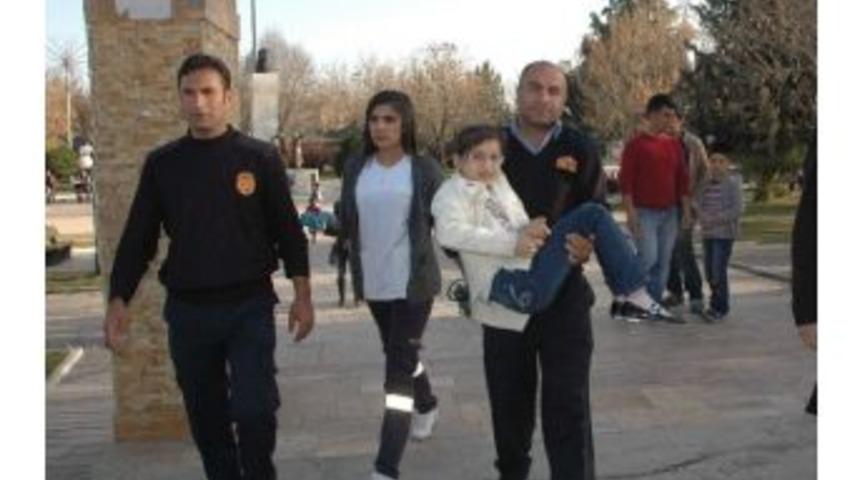 Ayağı Demir Izgaralar Arasında Sıkışan &Ccedil;ocuk Yaralandı