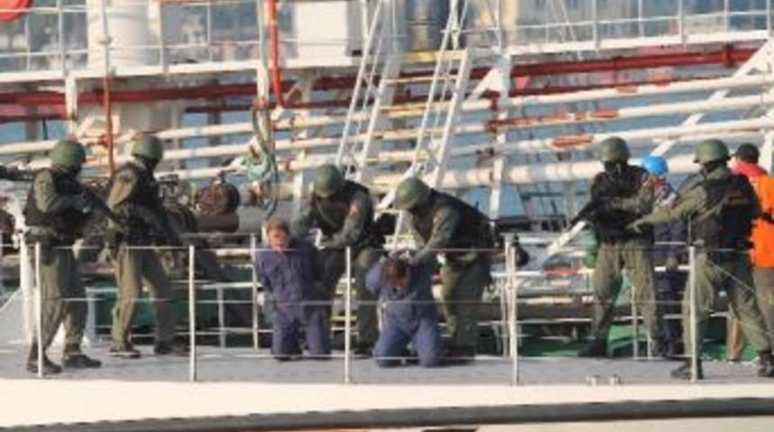 Mersin'de Gemi Ka&ccedil;ırma Tatbikatı