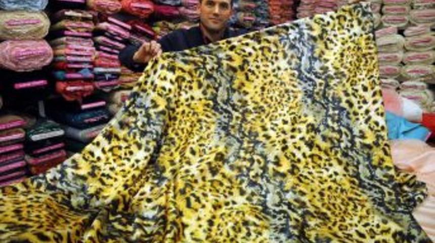 "İpek B&ouml;ceğini Unuttuk, Bursa Ipeğinin Ham Maddesini Ithal Ediyoruz"