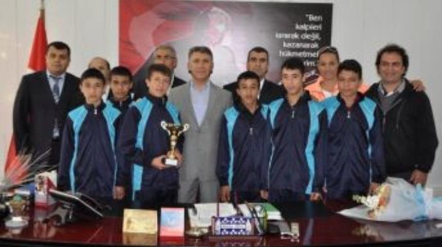 &Ouml;demiş &Uuml;&ccedil; Eyl&uuml;l Ybo Kros Takımı Mersin Yolcusu