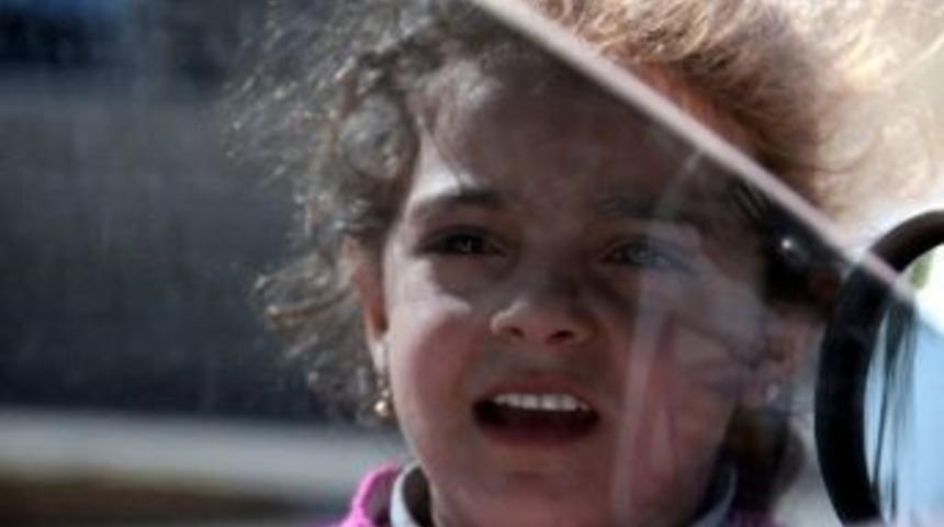 Trafikte S&uuml;r&uuml;c&uuml;lerden Para Dileniyorlar