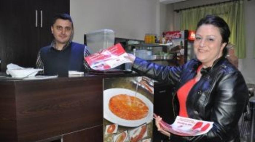 Dyp'li Kadın Adaydan Tek Kişilik Propaganda