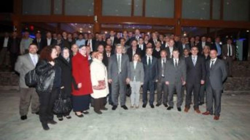 Başkan Karaosmanoğlu Gebzeli Muhtarlarla Bir Araya Geldi