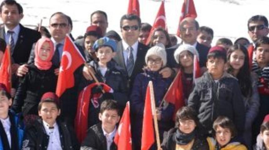 Tekden Eğitim Kurumları Erciyes&rsquo;te Ve Uludağ&rsquo;da 120 Kahraman &Ccedil;ocuğu Andı