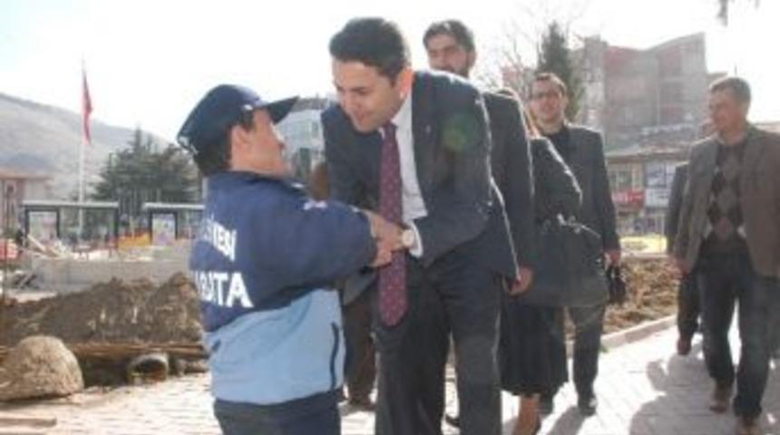 Eroğlu, Tokat Belediyesi&rsquo;ni Ziyaret Etti