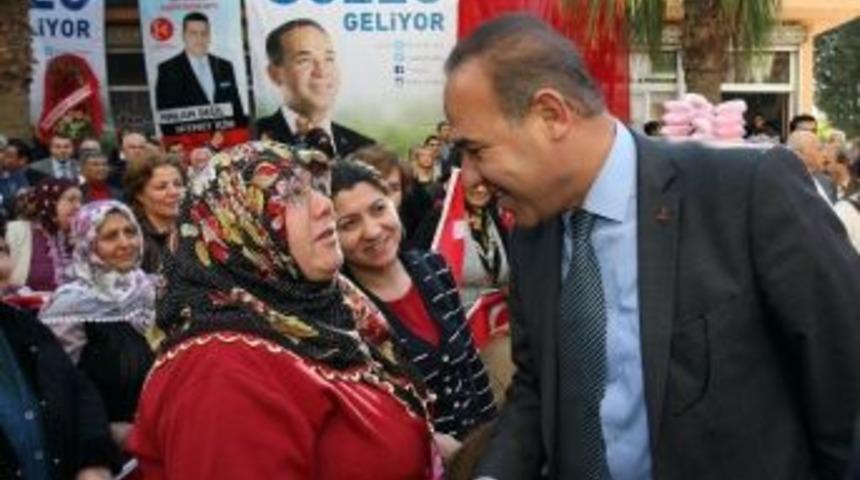 S&ouml;zl&uuml;: "kadınsız Medeniyet &Ouml;ks&uuml;zd&uuml;r"