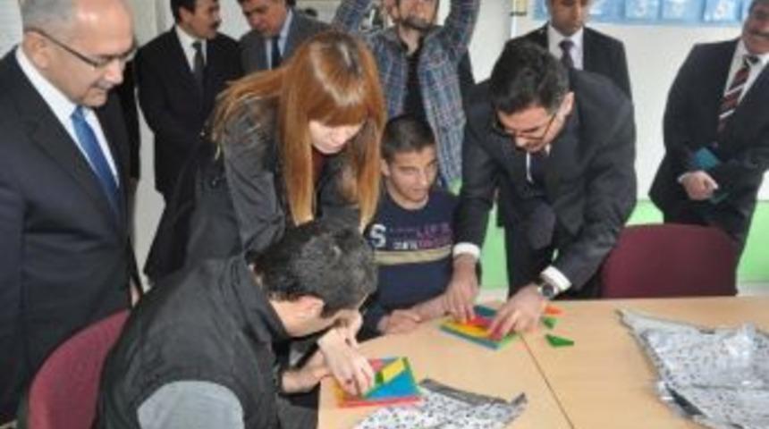 Valiyi Zorlayan Oyuncak