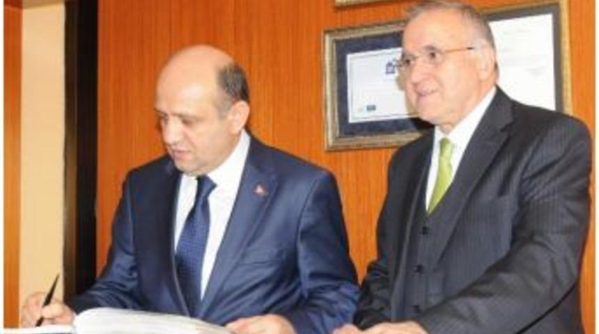 Bakan Işık, Başkan Dr.g&uuml;zelbey&rsquo;i Ziyaret Etti