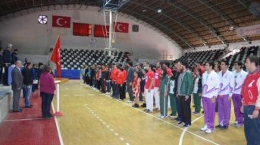 Okullar Arası Gen&ccedil;ler Basketbol Grup M&uuml;sabakaları Başladı
