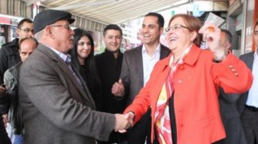 Chp Konak Adayı Pektaş: "aydınlık T&uuml;rkiye'yi Korumak G&ouml;revimiz"