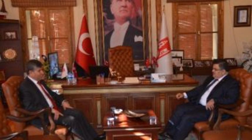 Vali Akpınar'dan Bilecik Belediyesi'ne Veda Ziyareti