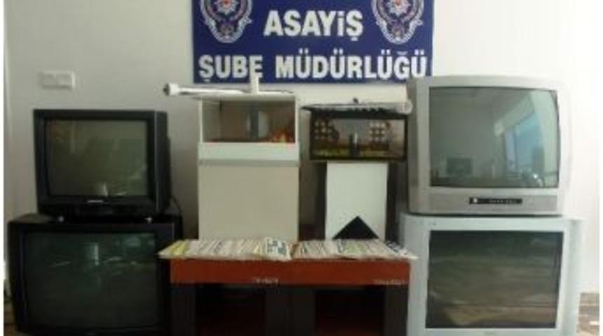 Antalya Emniyetinden Kumarcılara Baskın